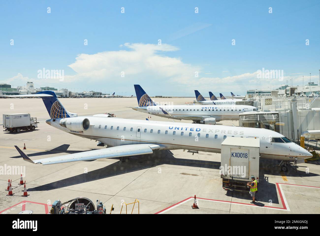 Gli aerei degli Stati Uniti sono preparati all'aeroporto di Denver in Colorado, Stati Uniti. Foto Stock