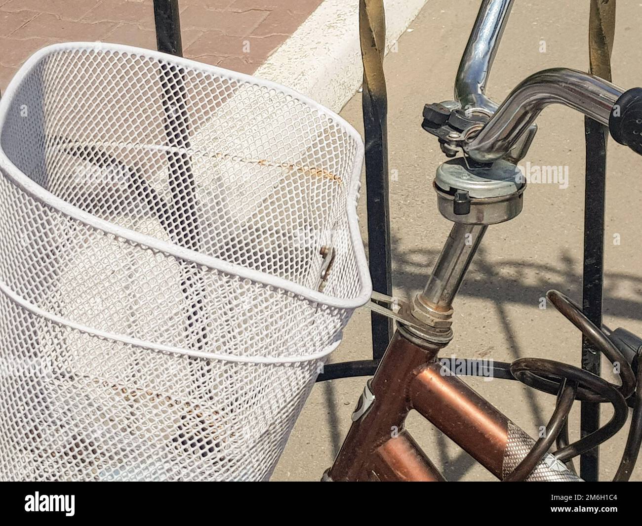 Cestino Bici In Rattan Naturale Fatto A Mano Con Portabicchiere – Per Manubrio Anteriore, Vintage Per Beach Cruiser E Scooter - 4