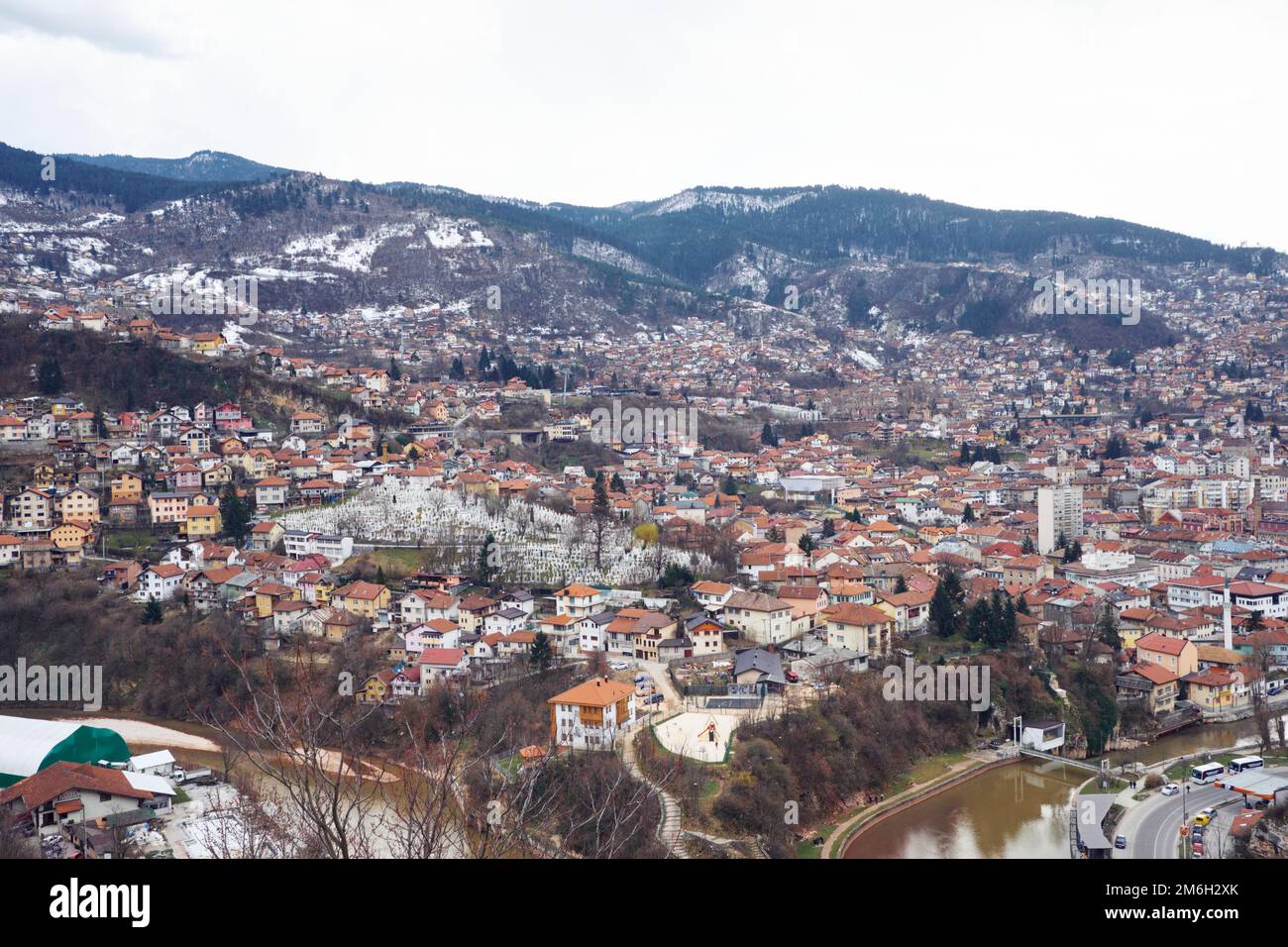 Una vista della città valle di Sarajevo Foto Stock