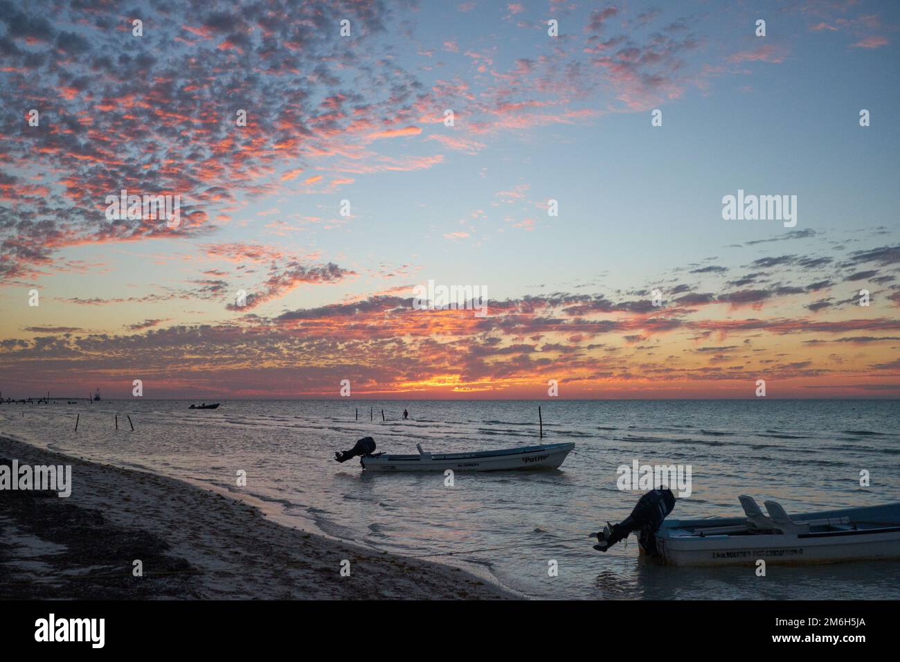 Il sole tramonta sul mare, il Golfo del Messico il sole tramonta sul mare, il Golfo del Messico dettaglio di acqua scintillante come il sole tramonta sul mare, t Foto Stock