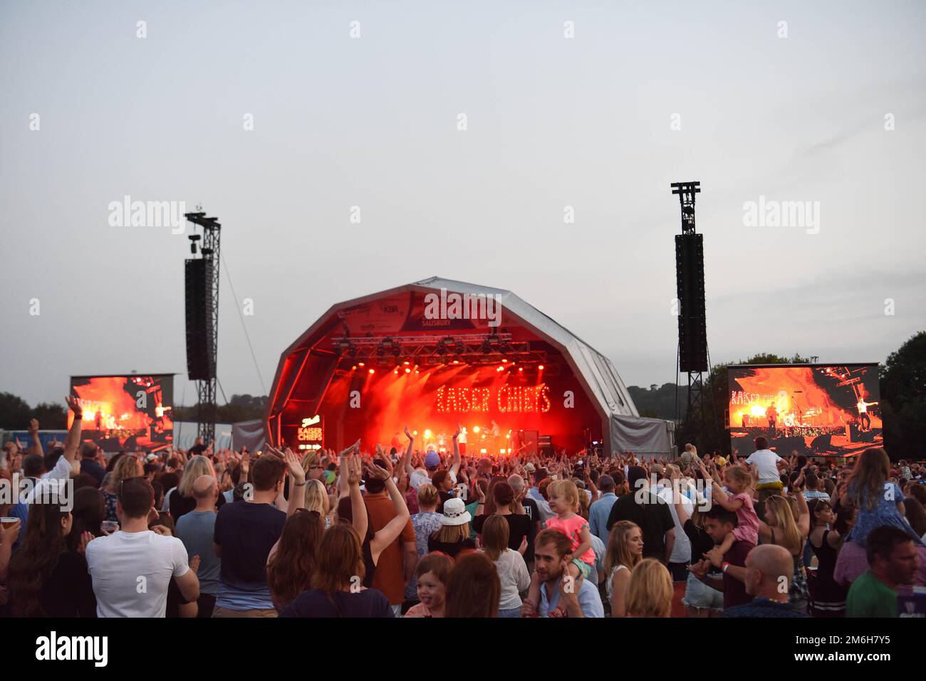 I Kaiser Chiefs suonano sul palco al giorno 2019 delle forze Armate, Salisbury - Hudson’s Field, 29 giugno 2019 Foto Stock