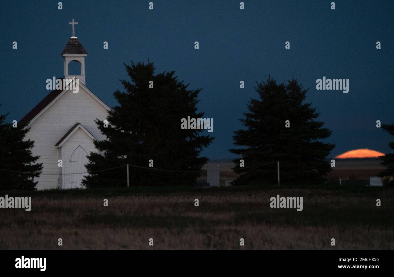 Full Moon Prairie Chiesa Foto Stock