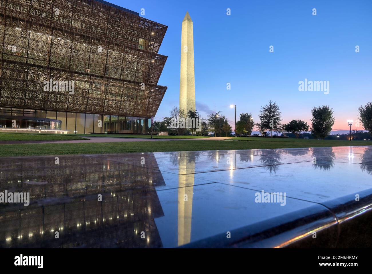 Washington Monument e African American History Museum Foto Stock