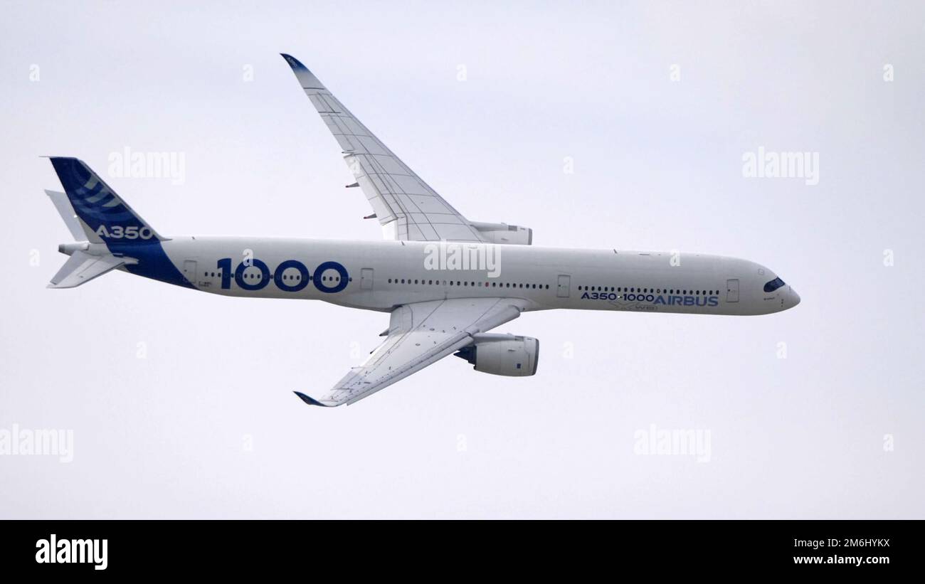 Mosca Russia Zhukovsky Airfield 25 luglio 2021: Aereo passeggeri Airbus A350 nel volo dimostrativo internazionale a Foto Stock