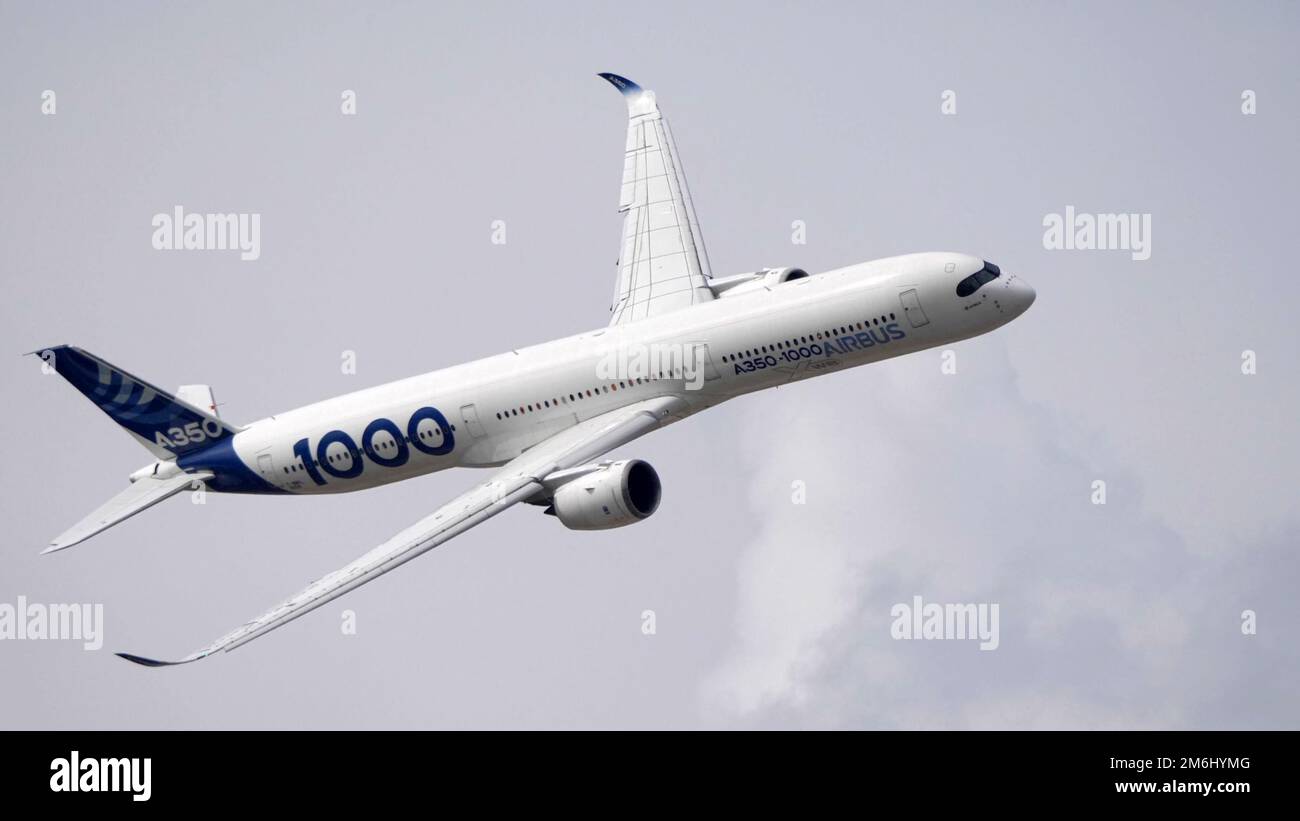 Mosca Russia Zhukovsky Airfield 25 luglio 2021: Aereo passeggeri Airbus A350 nel volo dimostrativo internazionale a Foto Stock