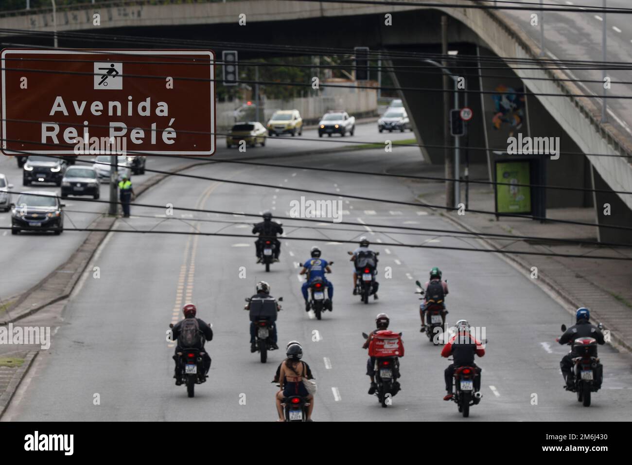 Avenue King Pelé allo stadio Macaranã, cartello stradale. Omaggio al famoso giocatore brasiliano di calcio Pele, Edson Arantes do Nascimento - Rio de Janeiro Brasile Foto Stock