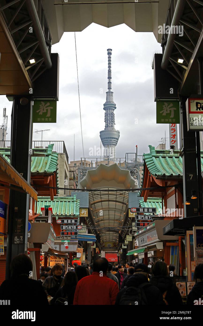 Tokyo Streets "Asakusa Sensoji Temple Area" Foto Stock