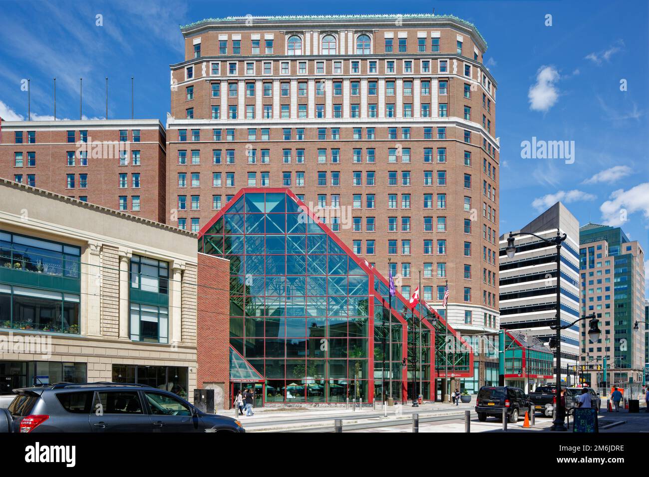 Lo storico Genesee Building, un alto edificio di uffici costruito nel 1923, ali prouite e nuova vita nel 1984 come Hyatt Regency-Buffalo Hotel & Conference Center. Foto Stock