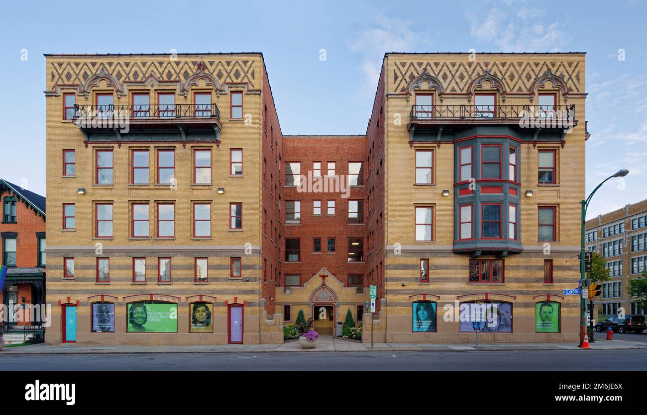 Edificio Roanoke al numero 204 di South Elmwood Avenue, prima dell'ampliamento. Un caso di un edificio di appartamenti convertito in uffici. Foto Stock