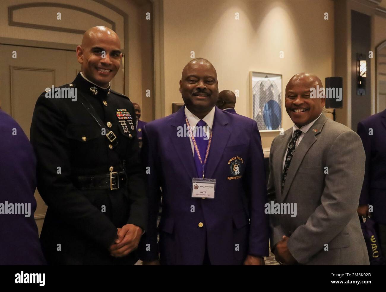 Il 8th Marine Corps District partecipa all'Omega psi Phi Fraternity Inc. 85th Annual 9th District Meeting Dallas, TX., 29 aprile 2022. Illustri guest speaker pensionato maggiore generale Craig Timberlake parla sui suoi 41 anni nel corpo e l'importanza del servizio. Foto Stock