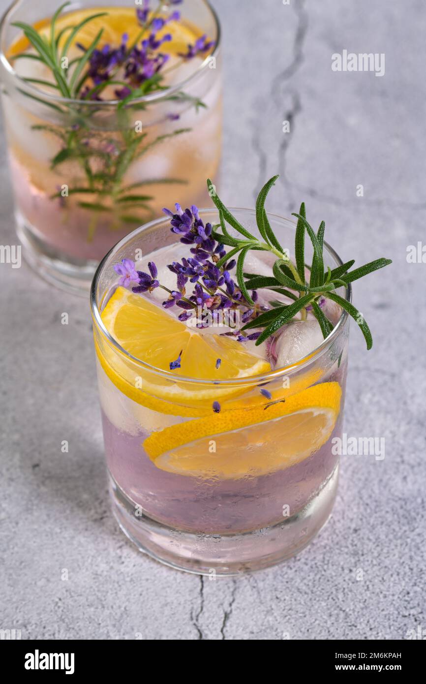 Limonata di lavanda frizzante Foto Stock