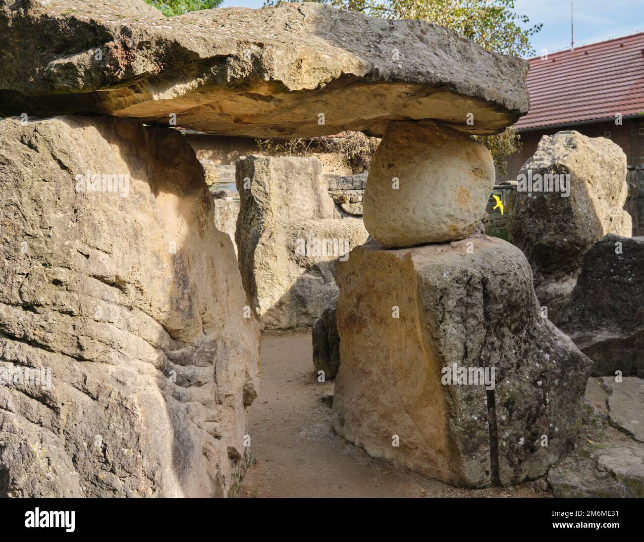 Big Cross, rocce impilate una sopra di un altro vecchio concetto di costruzione antica Foto Stock