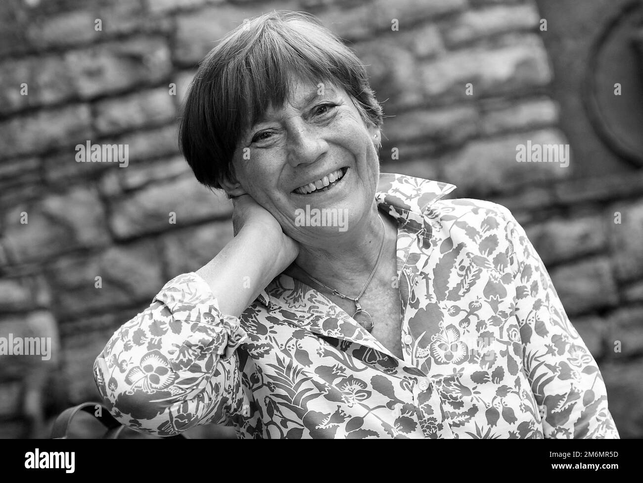 Garmisch Partenkirchen, Germania. 20th luglio, 2020. L'ex pilota di sci Rosi Mittermaier a casa sua. L'icona dello sci tedesco è morta. L'ex pilota di sci è morto il Mercoledì 'dopo una grave malattia' all'età di 72 anni, la sua famiglia ha annunciato il Giovedi. Credit: Angelika Warmuth/dpa/Alamy Live News Foto Stock