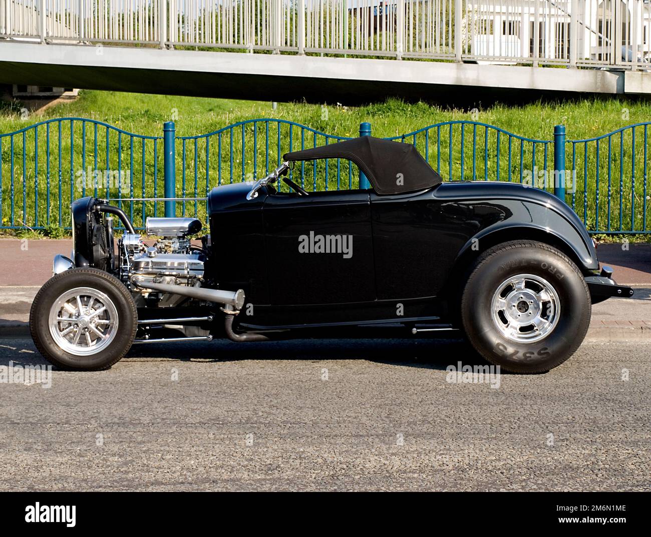 Vista laterale di una Ford Roadster Hot Rod del 1932. Foto Stock