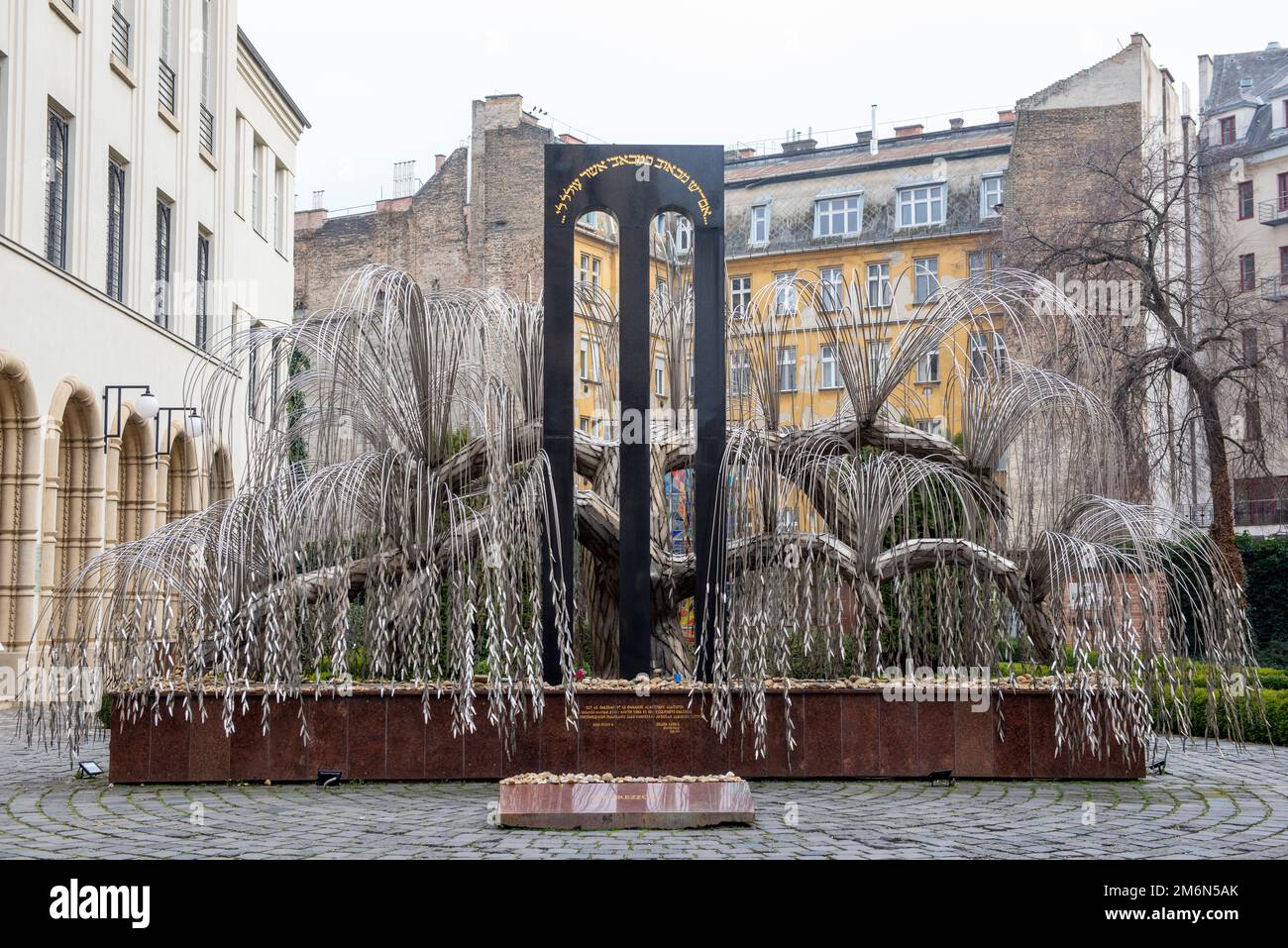 L'albero commemorativo dell'Olocausto nella Sinagoga di Dohany Street a Budapest, Ungheria Europa UE Foto Stock