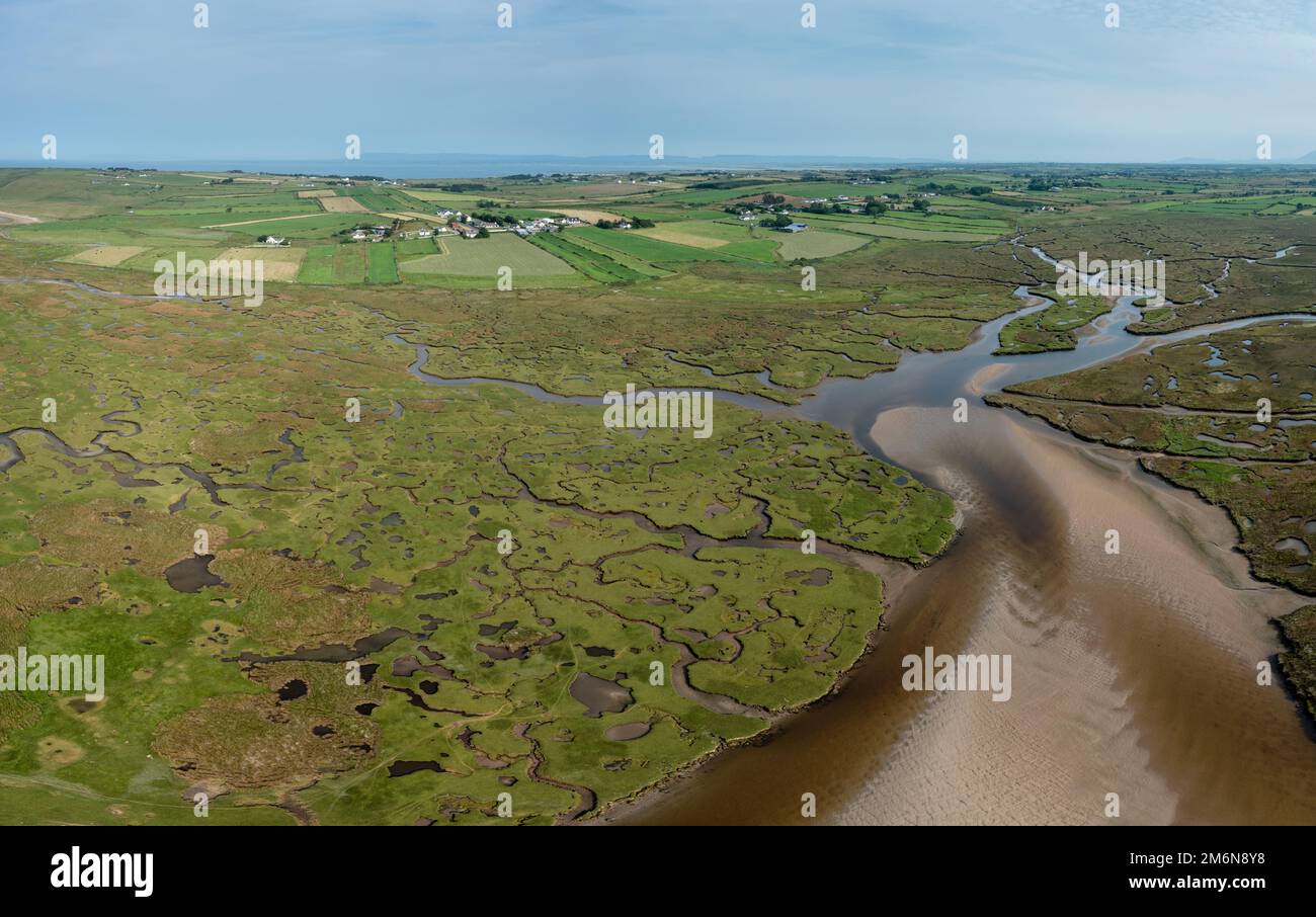 Una vista delle insenature e piscine e fiumi della Salina Carrowmore Lacken nella contea settentrionale di Mayo Foto Stock