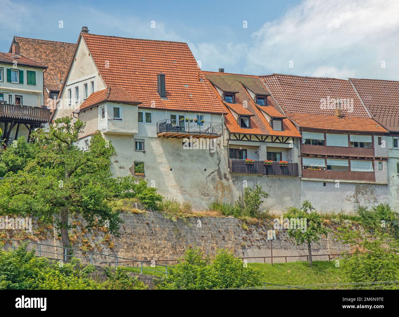 Edificio presso le mura della città, Oberstadt, MÃ¼hlheim an der Donau Foto Stock