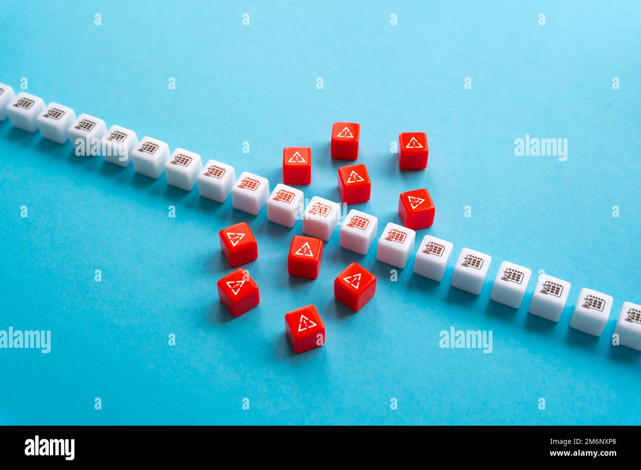 Superare un periodo di lavoro difficile. Carico di vacanza elevato. Crisi ed eventi. Resistere alle sollecitazioni. Scadenze. Pianificazione del lavoro, fasi cardine. Fasi del progetto. Ritardo p Foto Stock