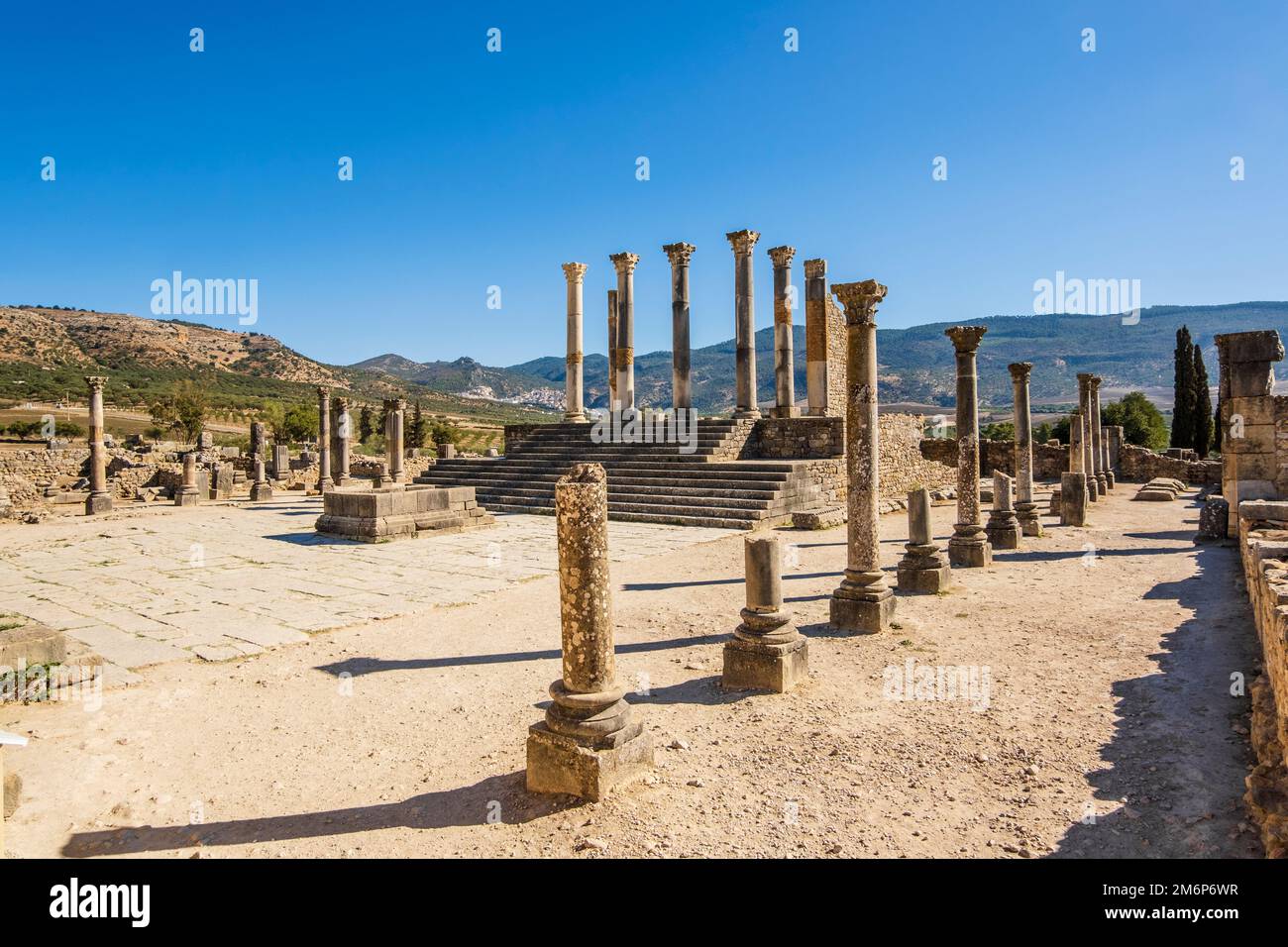 Rovine romane ben conservate a Volubilis, zona di Fez Meknes, Marocco, Africa settentrionale Foto Stock