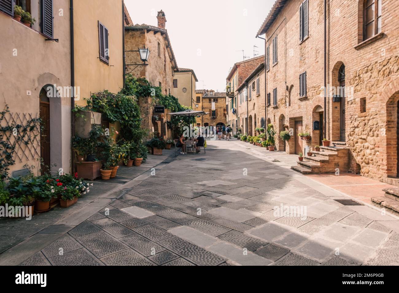 Splendida vista sul paesaggio e sui luoghi di interesse della Toscana. Estate in Italia Foto Stock