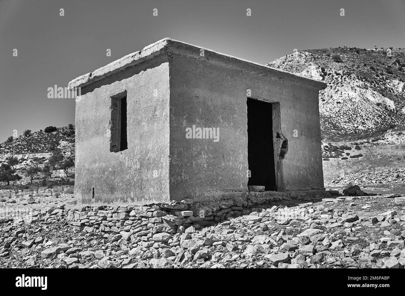 Una casa abbandonata in un villaggio abbandonato a Cipro. Foto Stock