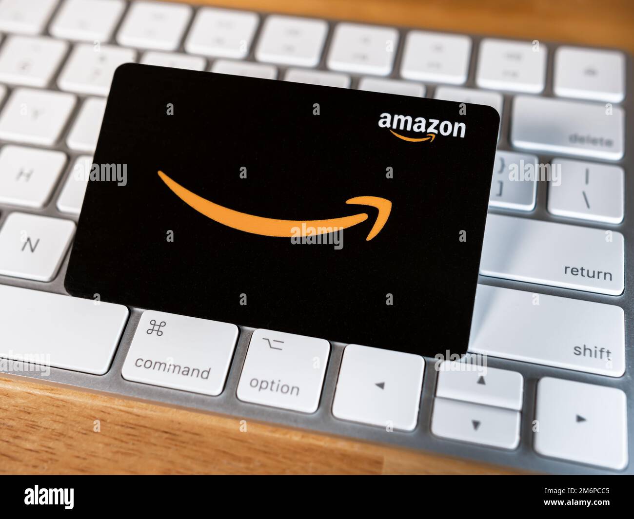 Amazon gift cards immagini e fotografie stock ad alta risoluzione - Alamy