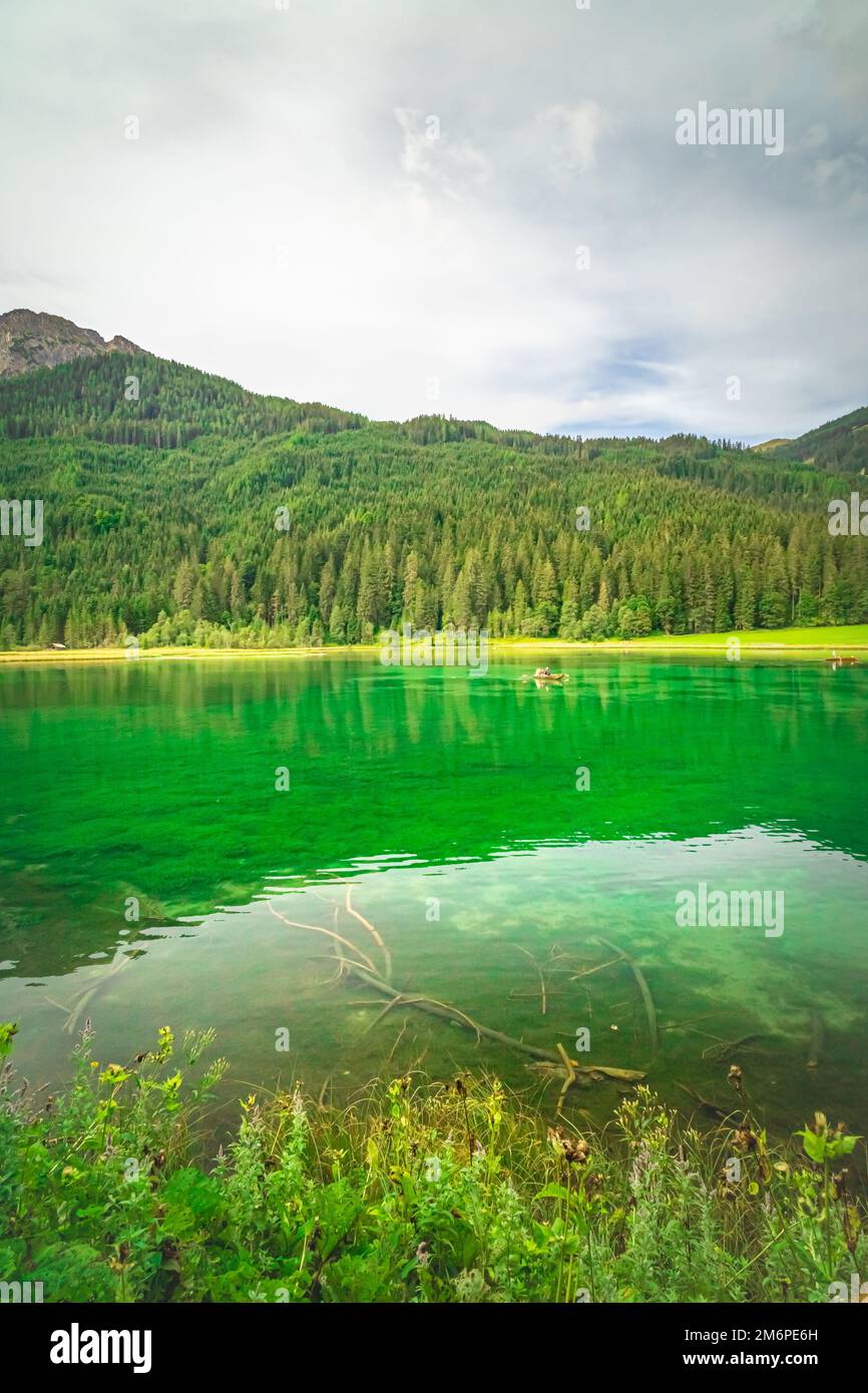 Escursioni intorno al lago Hunters vicino Sankt Johann a Pongau in Austria Foto Stock