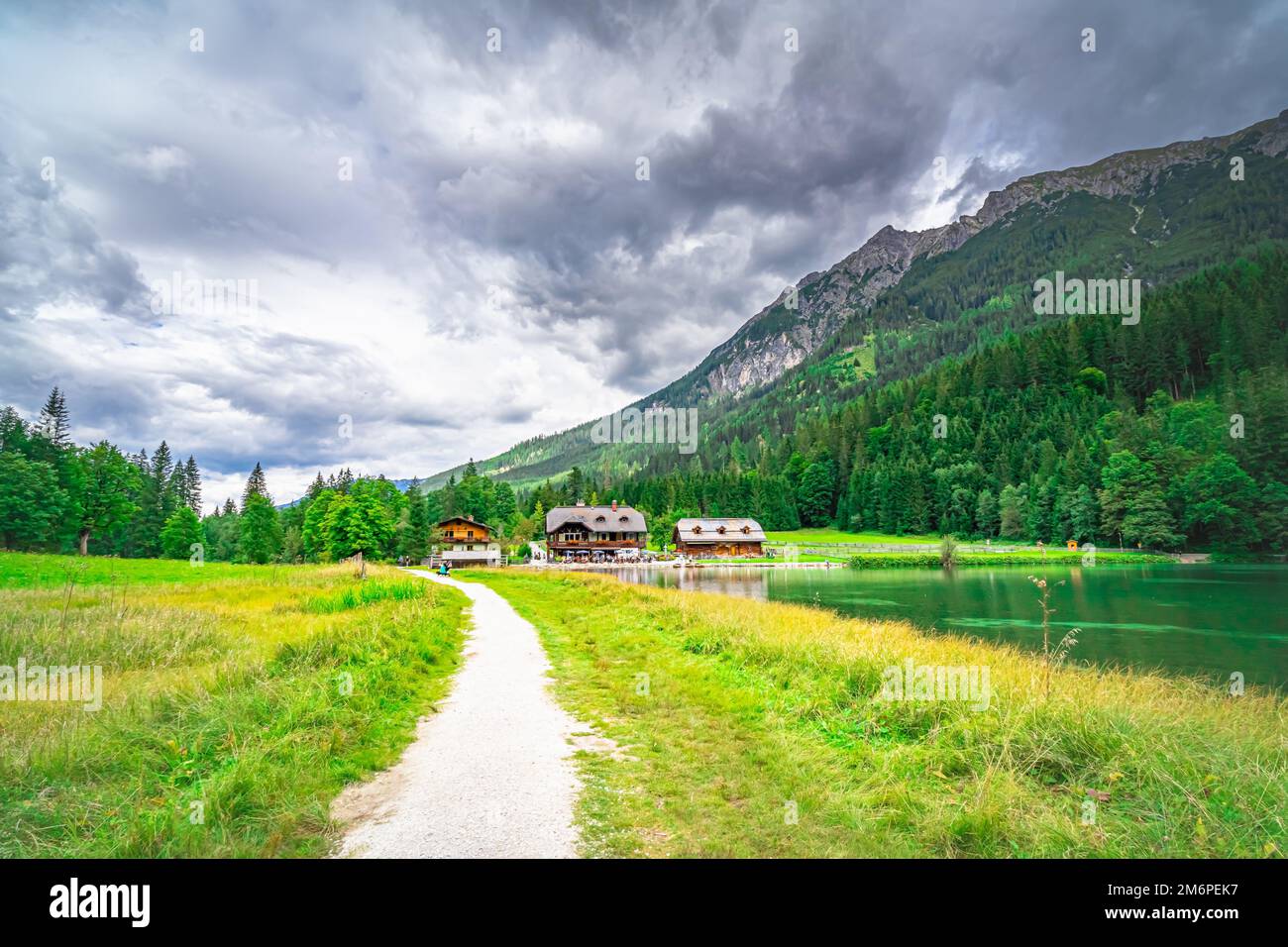 Escursioni intorno al lago Hunters vicino Sankt Johann a Pongau in Austria Foto Stock