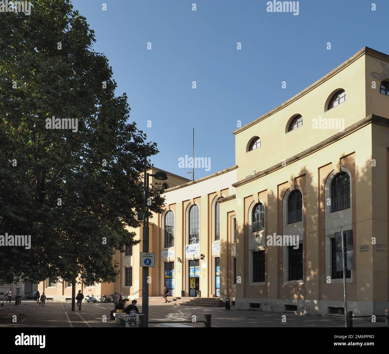 TORINO, ITALIA - CIRCA OTTOBRE 2022: Istituto superiore di educazione fisica Istituto superiore di Educazione fisica Foto Stock