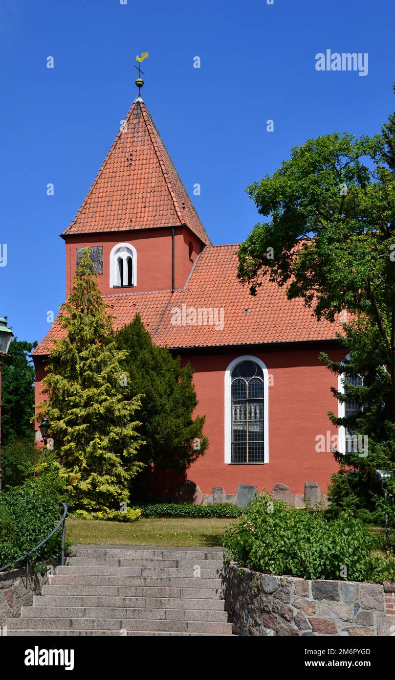 Chiesa storica nel Kirchlinteln città, bassa Sassonia Foto Stock