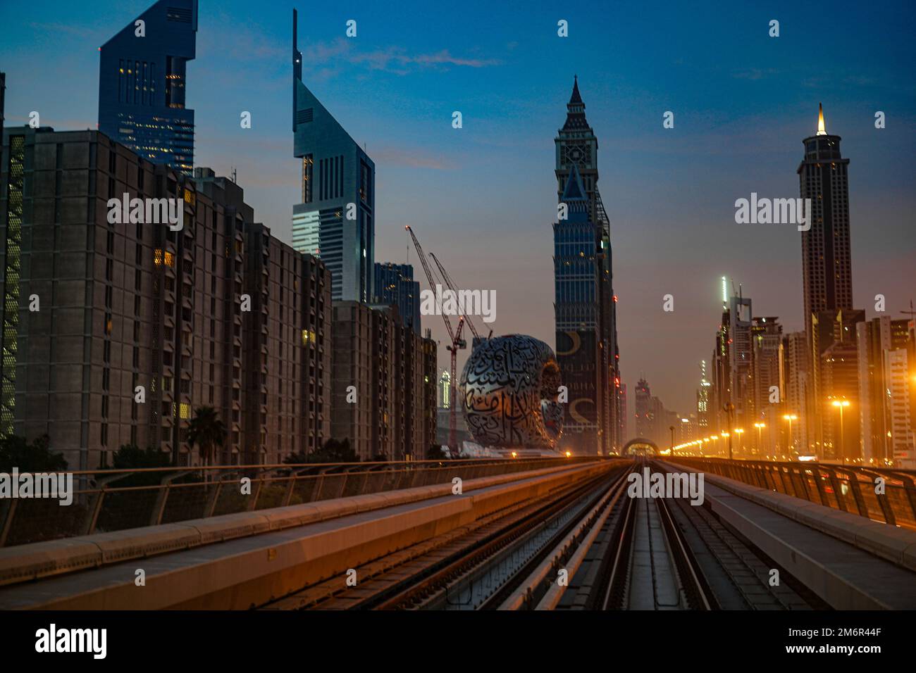 Paesaggio urbano di Dubai e mattina ray Foto Stock