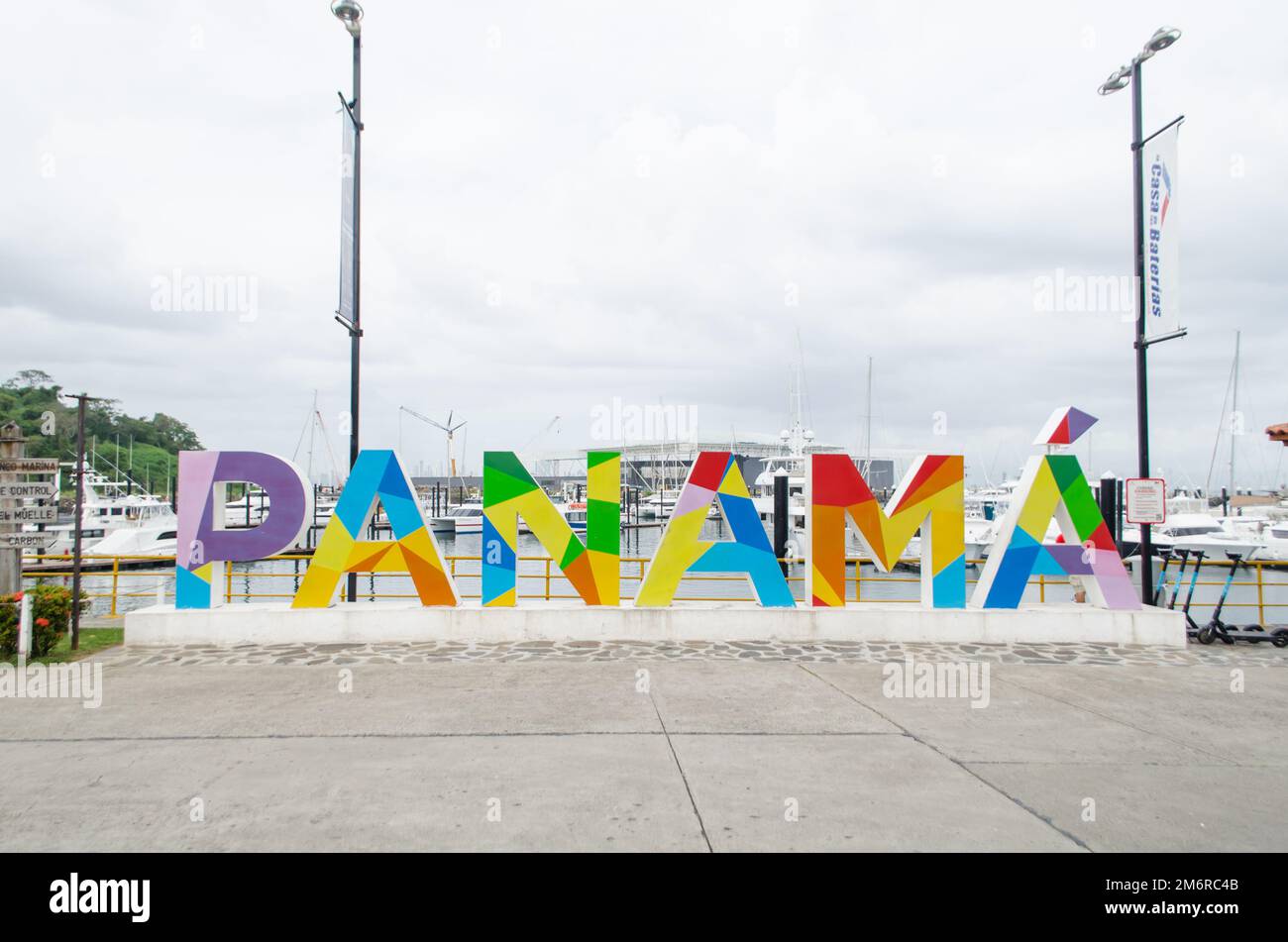 Cartello di benvenuto di Panama situato sull'isola di Flamenco a Panama City Foto Stock