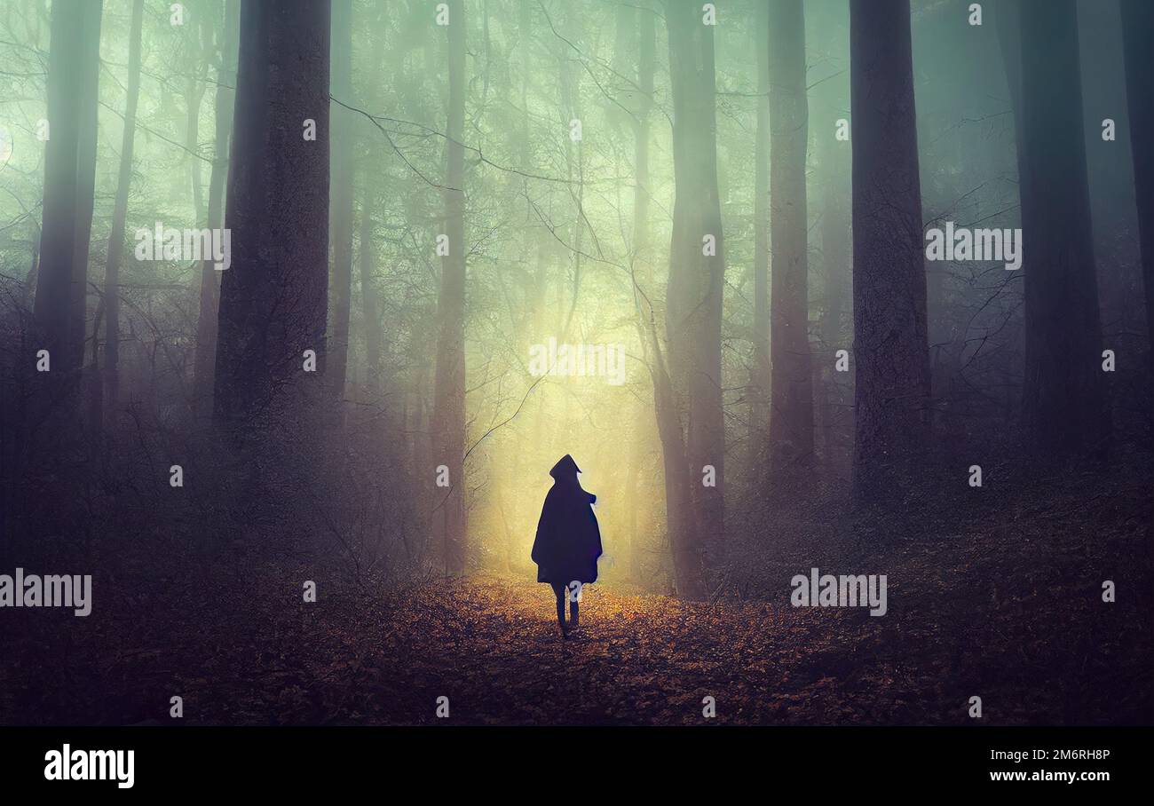 Figura spettrale scura che cammina nella foresta spettrale sfondo di Halloween Foto Stock
