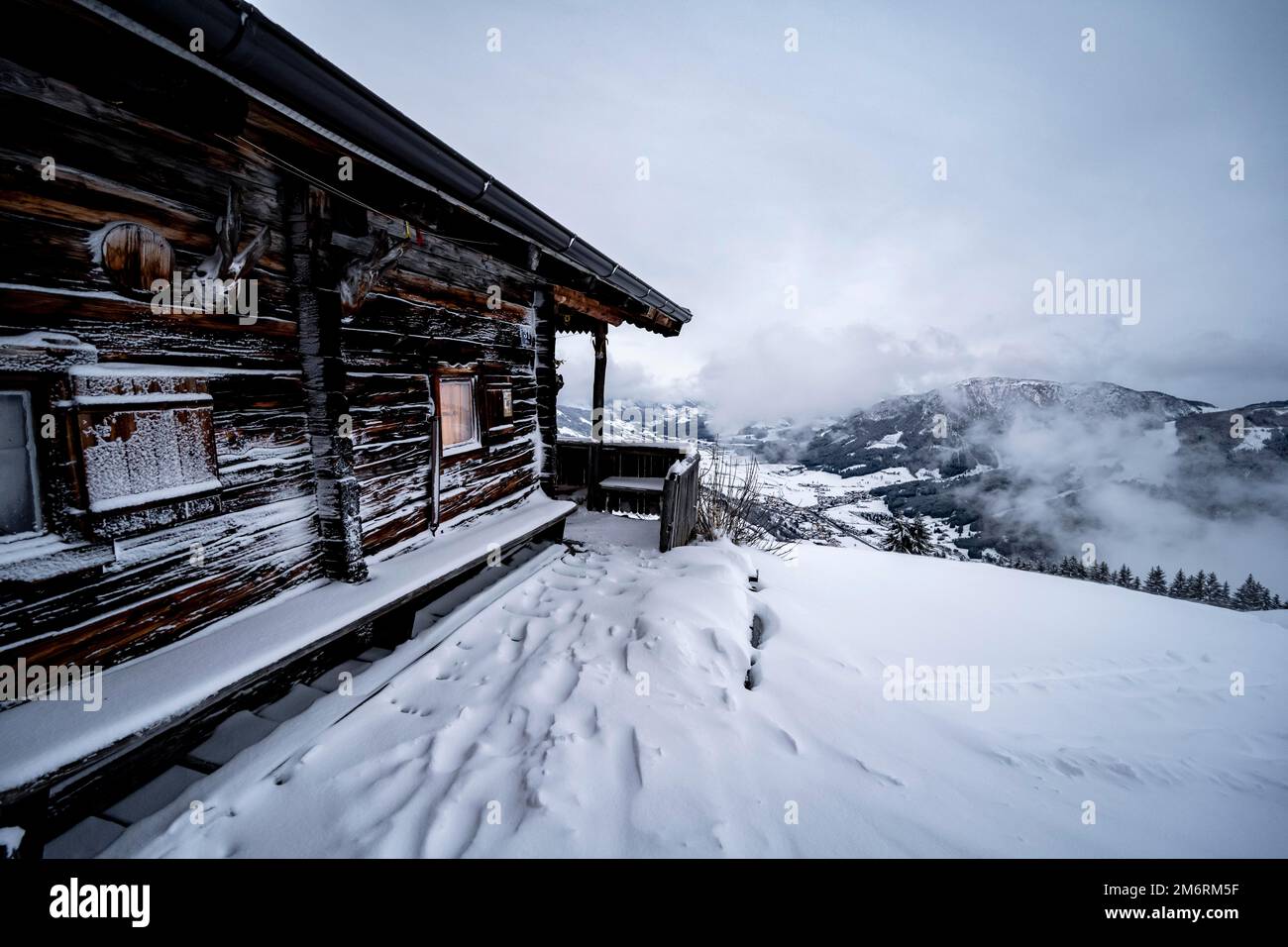 Neve, rifugio nella neve, nel comprensorio sciistico Bixen im Thale, Tirolo, Austria Foto Stock