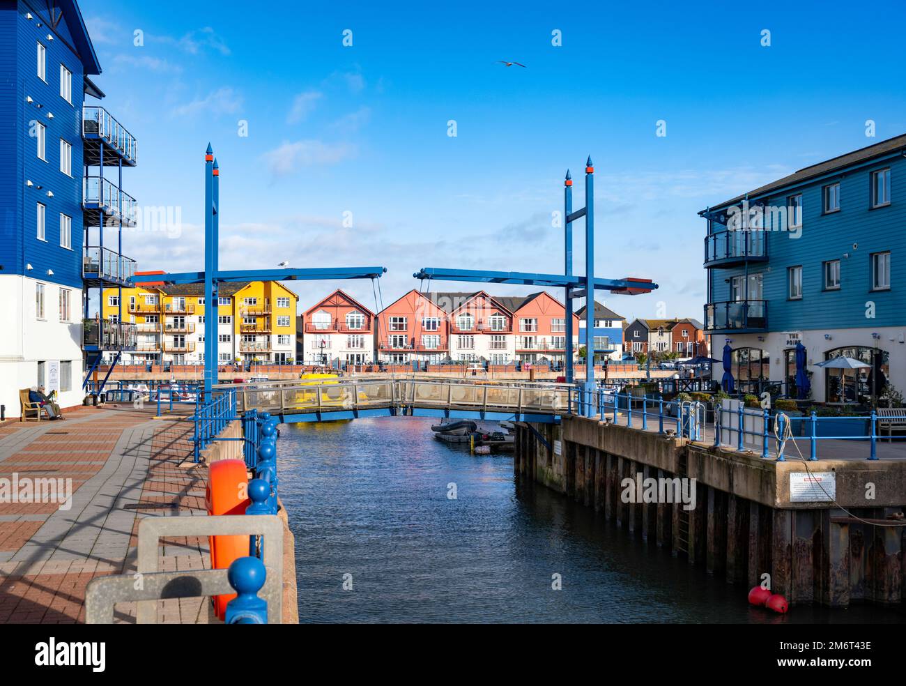Un paio di ponti di base sopra l'entrata di Exmouth Marina, Exmouth, Devon, Regno Unito. Foto Stock