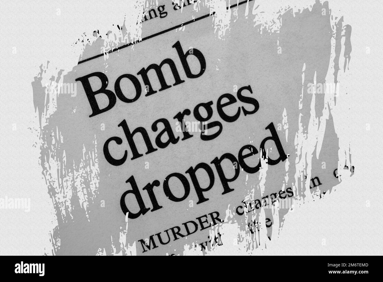 Bomba accuse caduto - notizie dal titolo dell'articolo del giornale 1975 con overlay Foto Stock