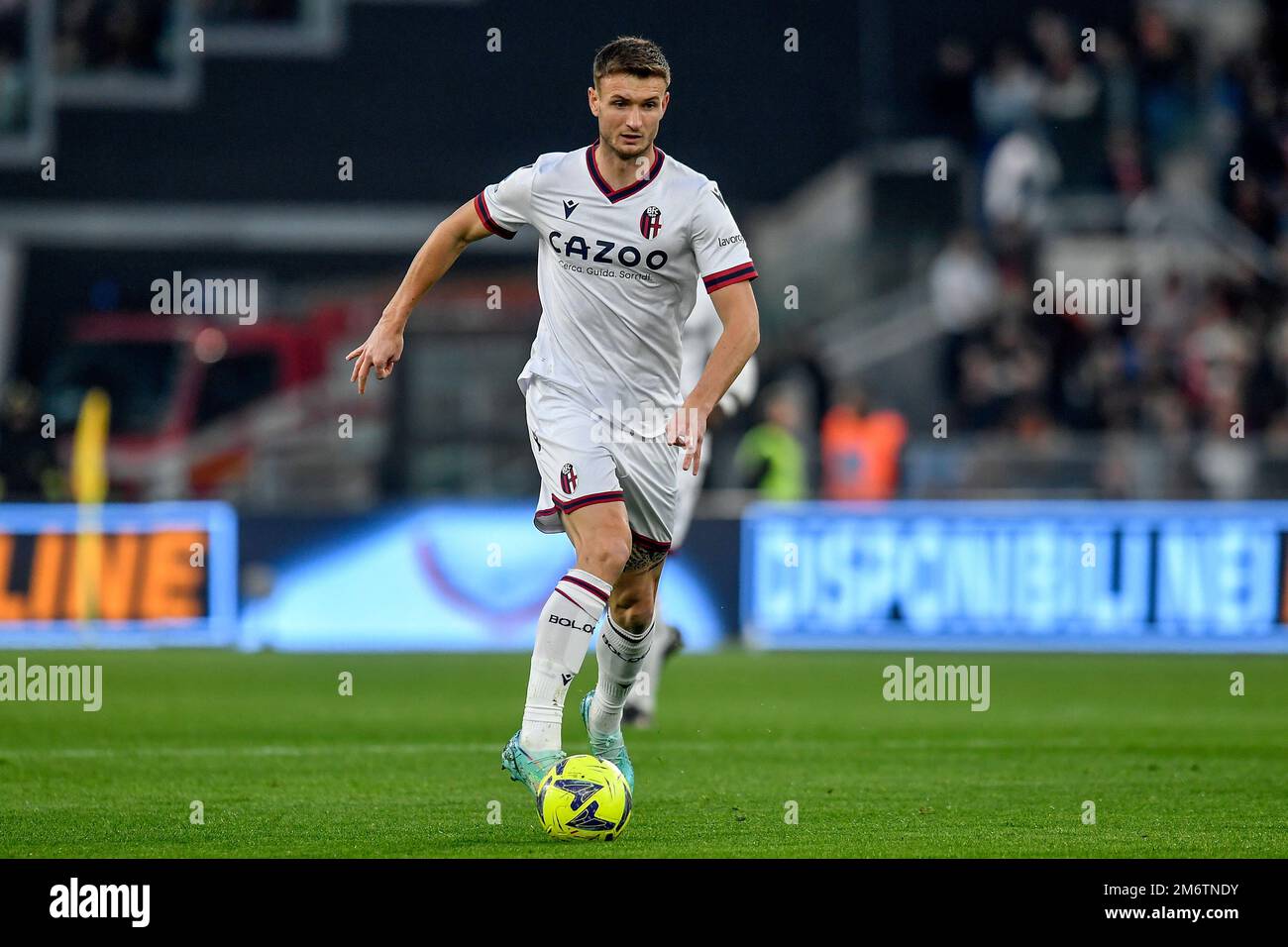 Stefan Posch del Bologna FC in azione durante la Serie Una partita di calcio tra AS Roma e Bologna FC allo stadio Olimpico di Roma (Italia), gennaio 4th Foto Stock