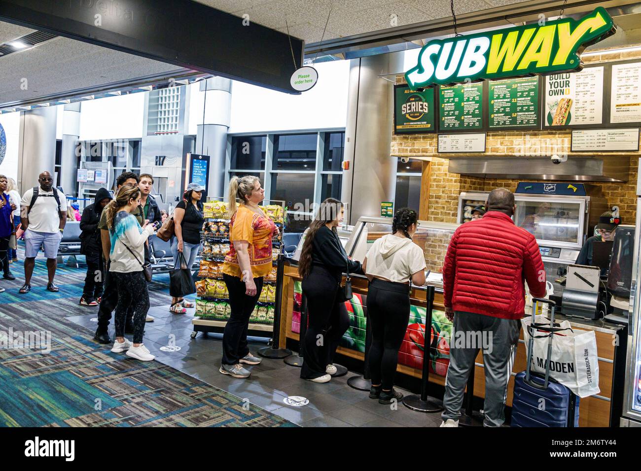 Miami Florida, mia International Airport, terminal concourse gate area, Subway panini, USA Stati Uniti America, Nord America, pass Foto Stock
