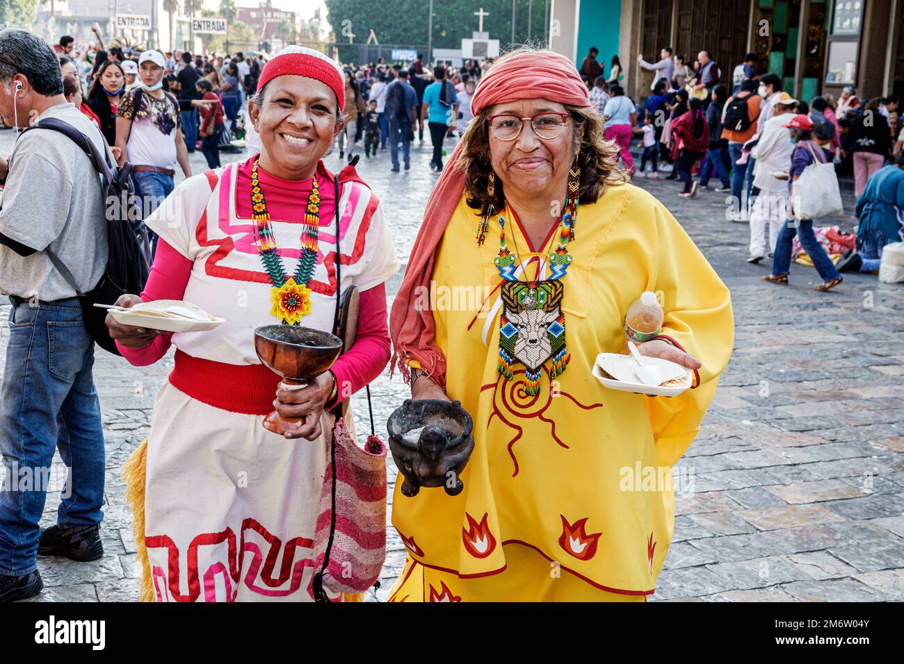 Città del Messico, Giornata della Vergine di Guadalupe pellegrinaggio pellegrini, Basilica di nostra Signora di Guadalupe Basilica di Santa Maria de Guadalupe Insigne Foto Stock