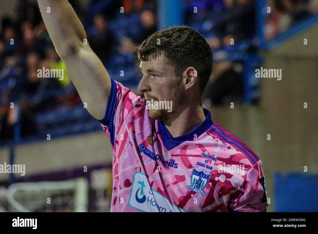 Mourneview Park, Lurgan, County Armagh, Irlanda del Nord, Regno Unito. 30 ago 2022. Danske Bank Premiership – Glenavon / Newry City. Thomas Lockhart, giocatore di Newry City (10), in azione durante la partita della Danske Bank Irish League. Foto Stock