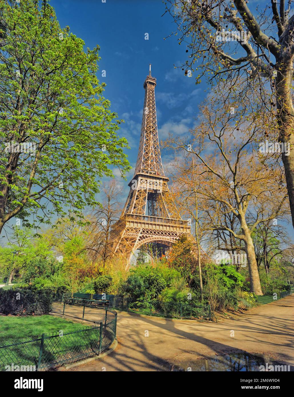 Torre Eiffel, Parigi, Francia, dal Giardino della Torre Eiffel Foto Stock