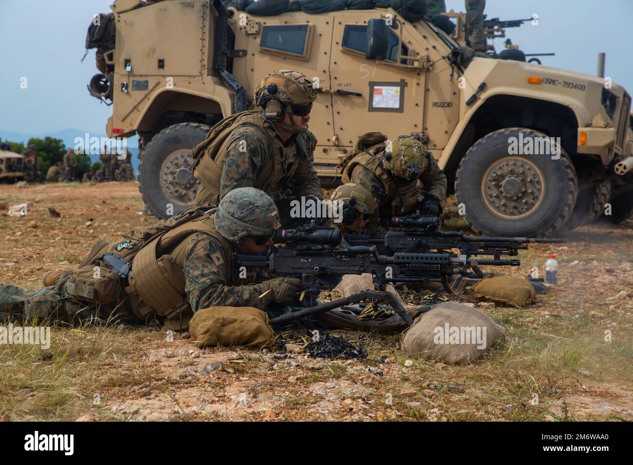 STATI UNITI Marines assegnò al Combined Anti-Armor Team un mitragliatrice M240b durante l'esercizio Alexander the Great 2022, Glafrà, Grecia, 6 maggio 2022. Alexander the Great 22 rafforza l'interoperabilità e la disponibilità della forza tra Stati Uniti, Grecia e nazioni alleate, migliorando la difesa strategica e la partnership promuovendo al contempo la sicurezza e la stabilità nella regione. Foto Stock