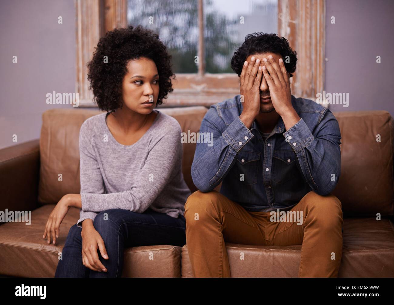 Siamo così finita...una coppia che ha problemi di relazione. Foto Stock