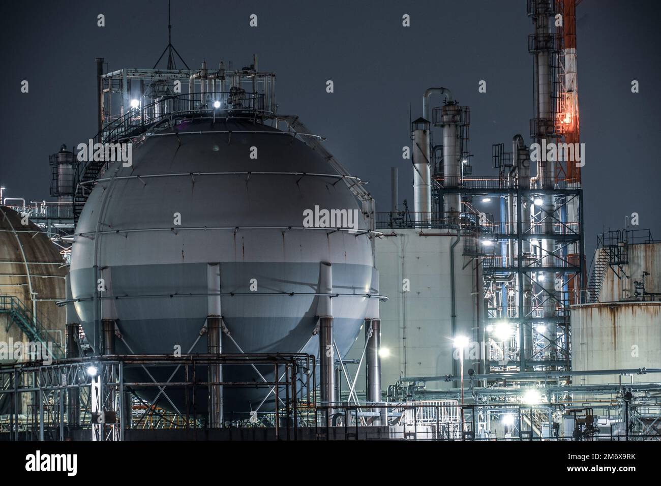 Vista notturna della fabbrica della zona industriale di Kawasaki Keihin Foto Stock