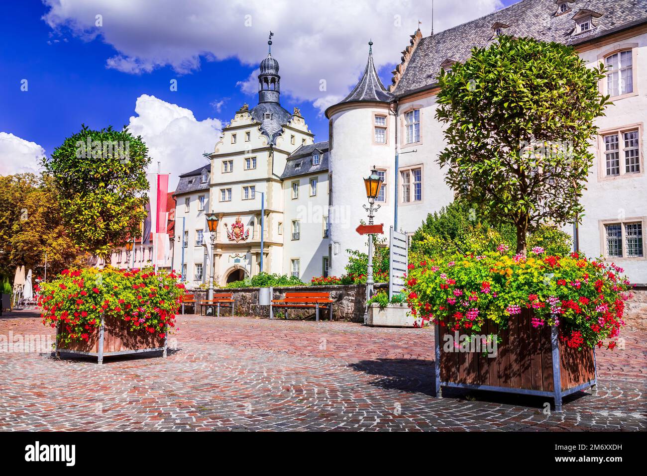 Bad Mergentheim, Germania. Bella cittadina con case tradizionali a graticcio lungo la strada Romantica, incantevoli scenari della Baviera. Foto Stock