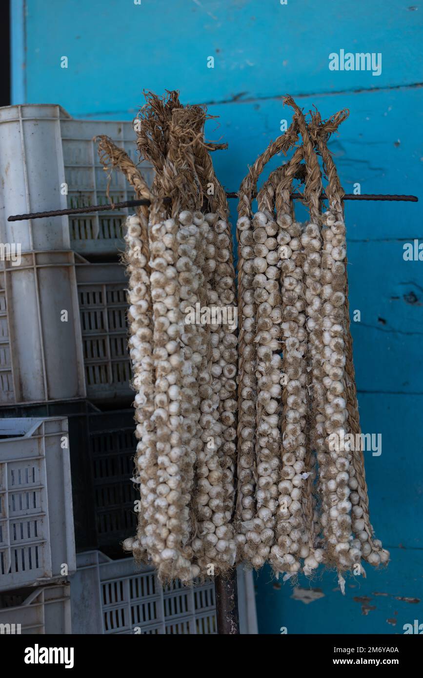 Aglio su una corda Foto Stock