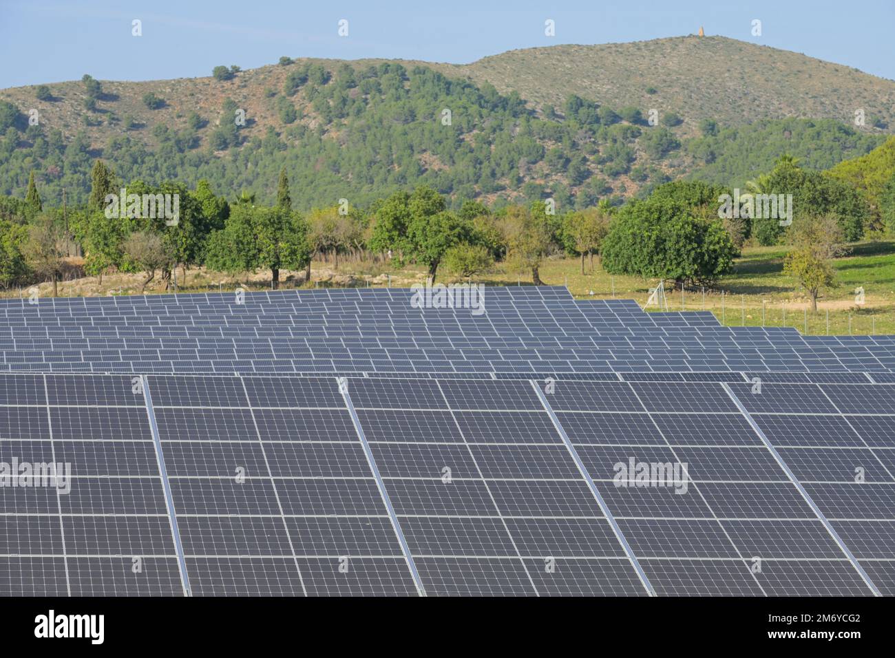 Photovlaisches Solarfeld bei Capdepera, Mallorca, Spanien Foto Stock