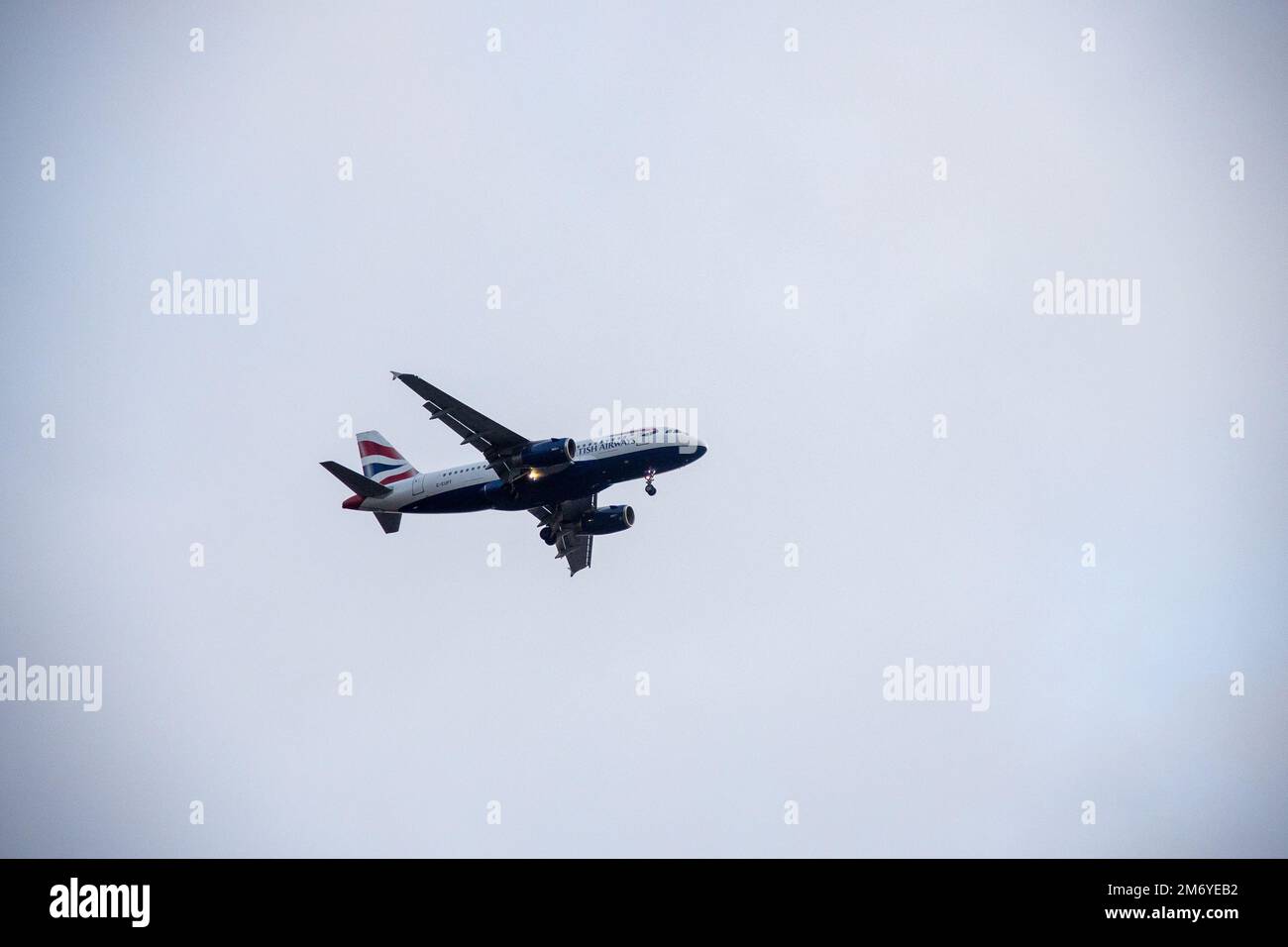 Londra, Regno Unito. 5th gennaio 2023. Aereo di British Airways in volo. Foto Stock