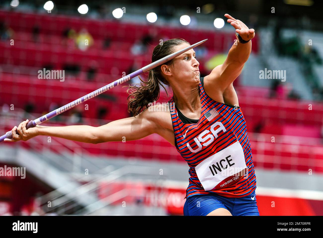 Ariana Ince (USA) gareggia nel lancio del giavellotto femminile alle Olimpiadi estive del 2020 (2021), Tokyo, Giappone Foto Stock