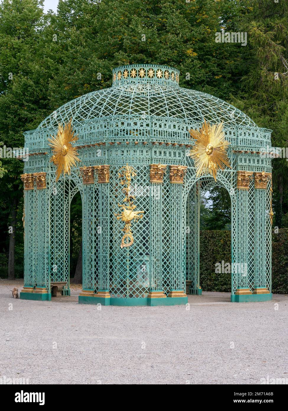 Golden Sun lattice Pavilion vicino a Palazzo Sanssouci, Potsdam, Brandeburgo, Germania Foto Stock